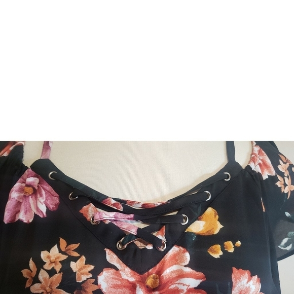 Torrid Multicolor Cold Shoulder Top Floral Plus Size 1 Blouse Casual Womens Boho - Picture 4 of 12